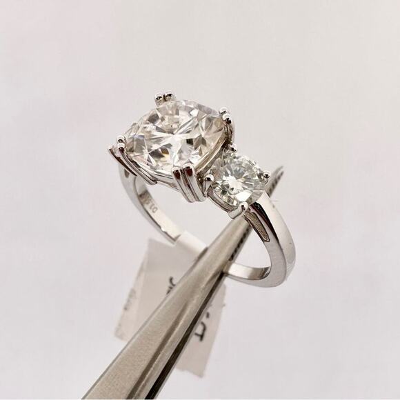 Cushion Cut Moissanite Ring 3 Stone Trilogy Engagement Wedding GRA 18K 925 - Picture 8 of 12